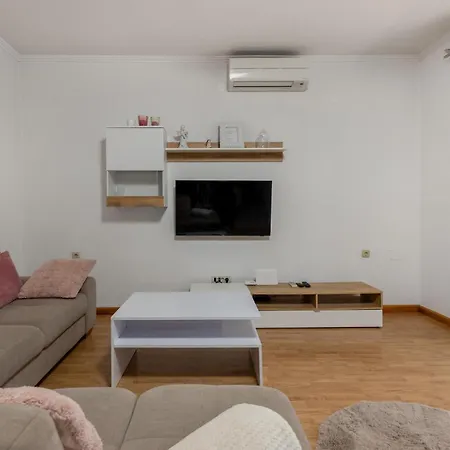 Holiday home 3 Bedroom Pet Friendly In Supetarska Draga