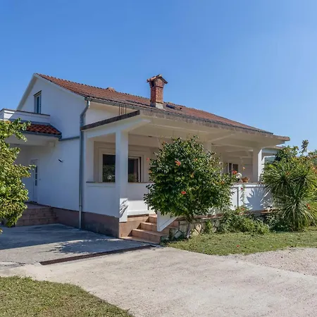 3 Bedroom Pet Friendly In * Supetarska Draga