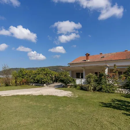 3 Bedroom Pet Friendly In Holiday home