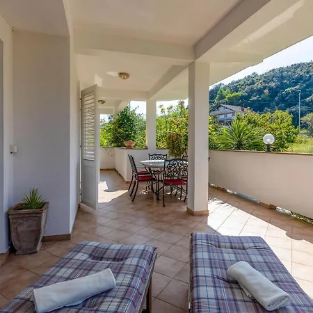 Holiday home Cozy In With Wifi